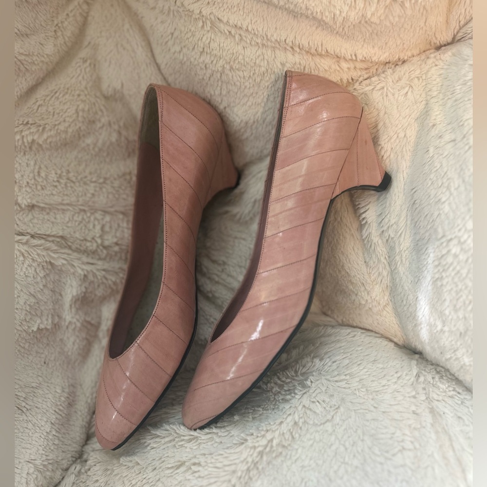 Vintage Pink Kitten Heel Pumps